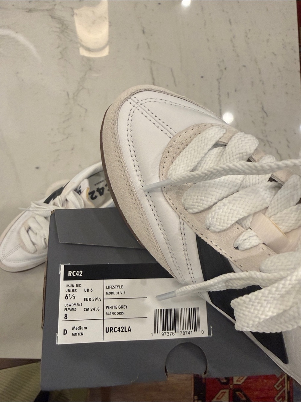 Never worn New Balance RC42 - Picture 7 of 7